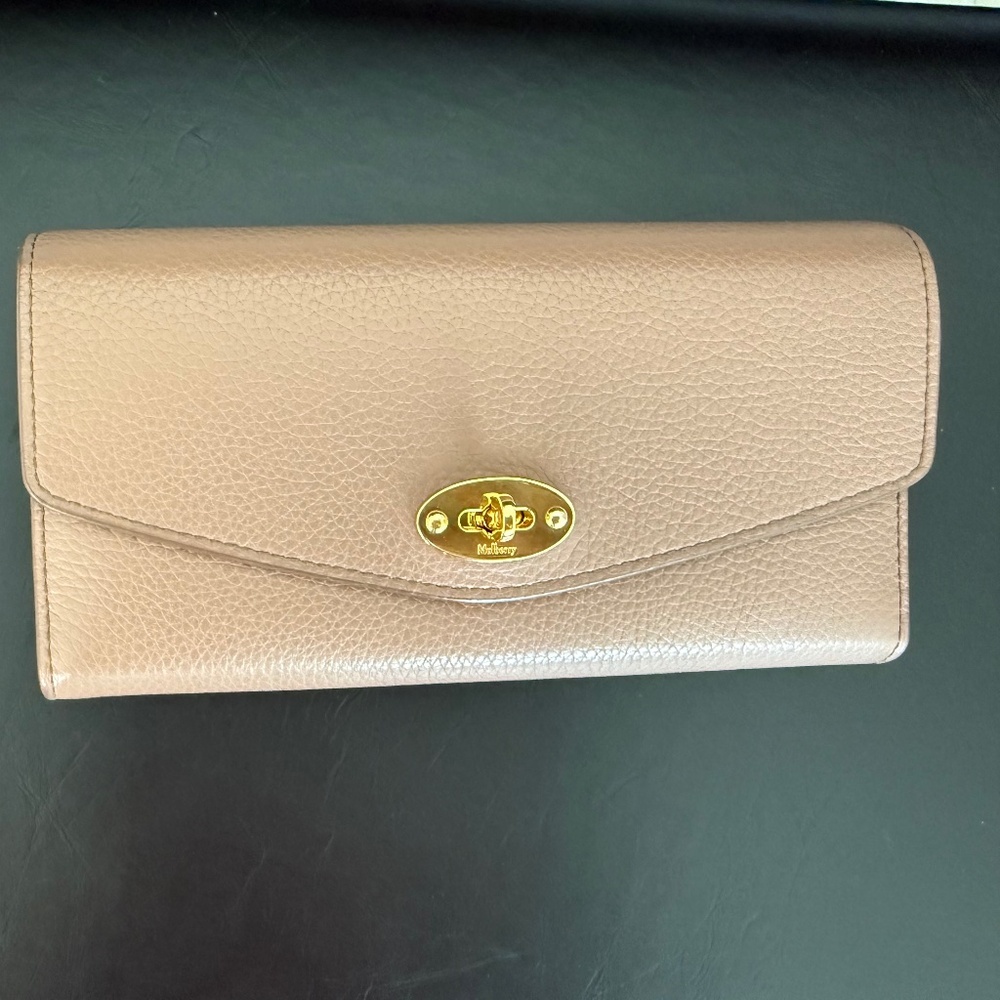 Mulberry Darley Wallet in Small Classic Grain – Dark Blush (J111)